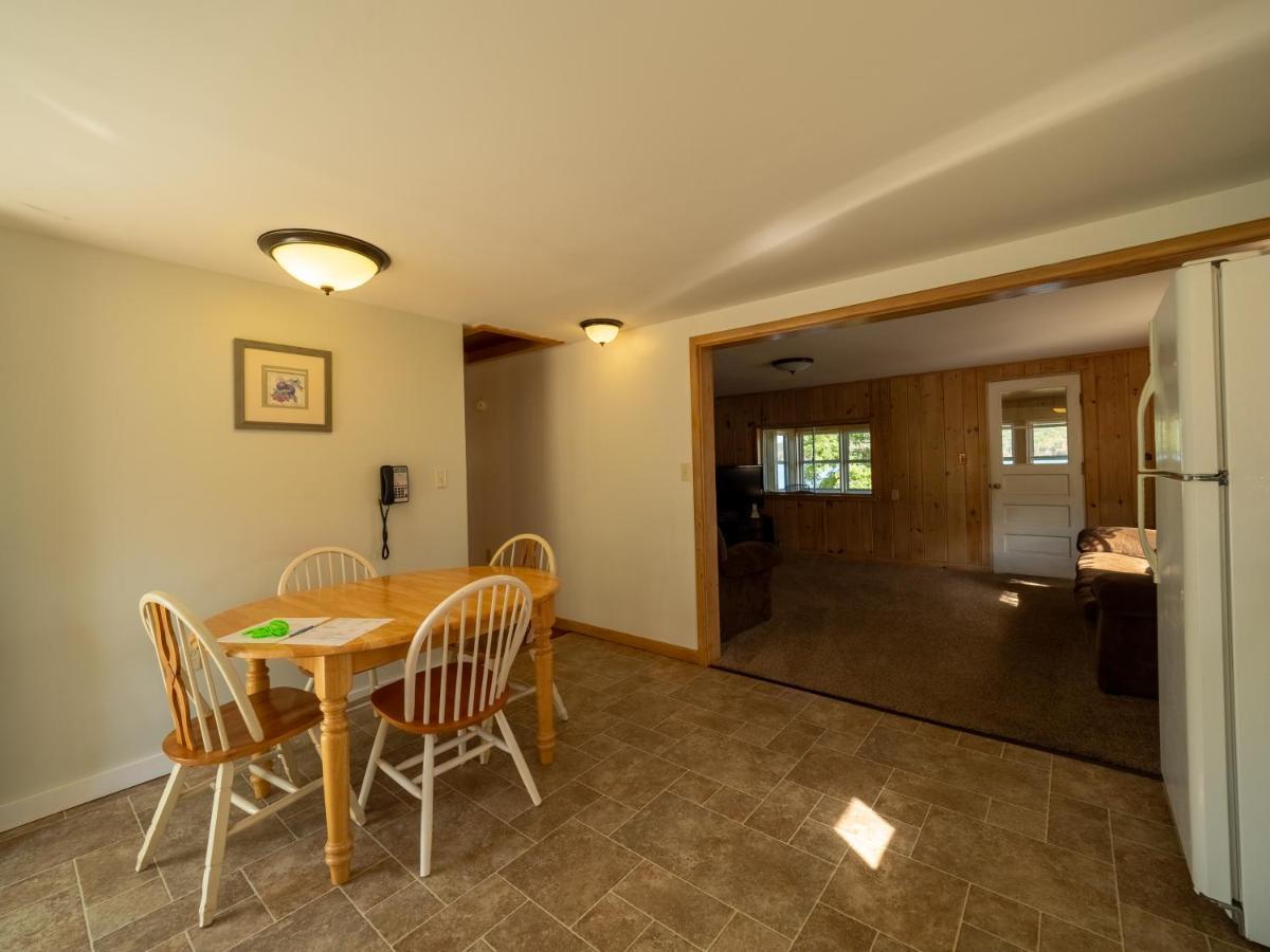 Lake 'N Pines Motel Cooperstown Ngoại thất bức ảnh