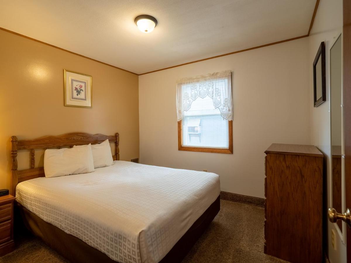 Lake 'N Pines Motel Cooperstown Ngoại thất bức ảnh