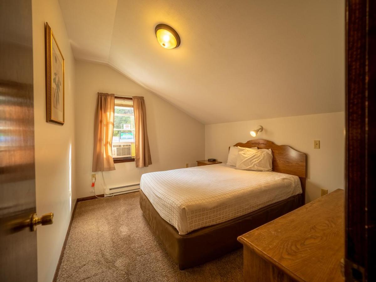 Lake 'N Pines Motel Cooperstown Ngoại thất bức ảnh