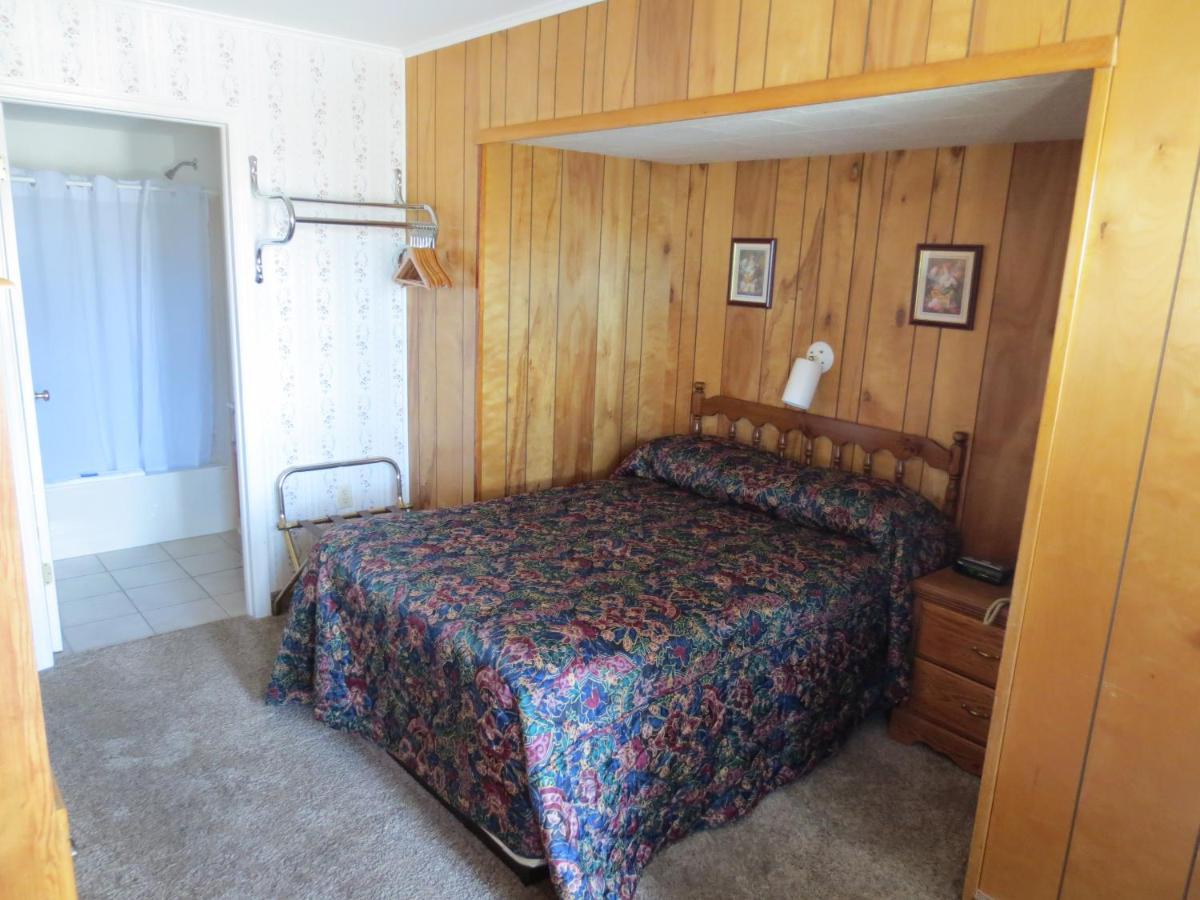 Lake 'N Pines Motel Cooperstown Ngoại thất bức ảnh